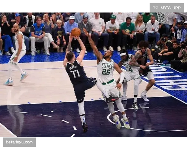 太阳狄龙首节15分奠定胜局 布克带队送独行侠八连败 太阳狄龙首节15分奠定胜局 布克带队送独行侠八连败